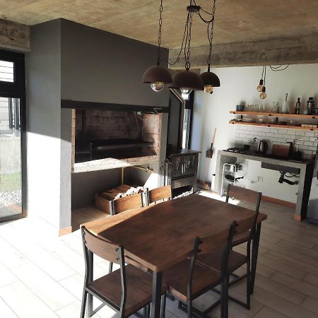 Casa De Invitados Con Parrilla Y Horno A Lena 乌斯怀亚 外观 照片