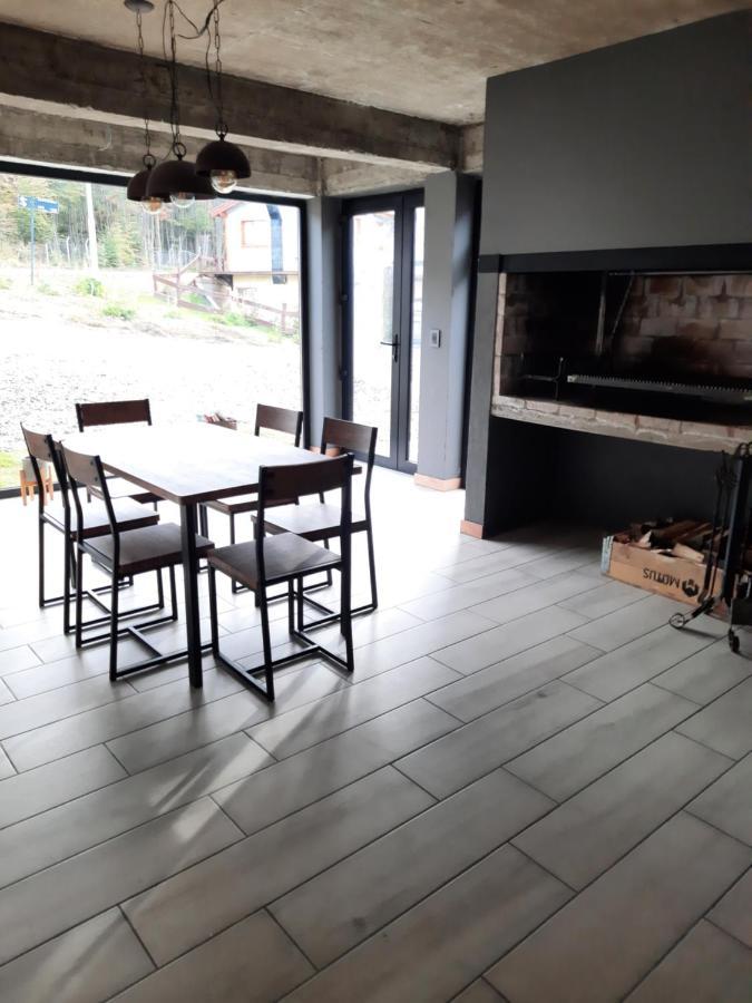 Casa De Invitados Con Parrilla Y Horno A Lena 乌斯怀亚 外观 照片