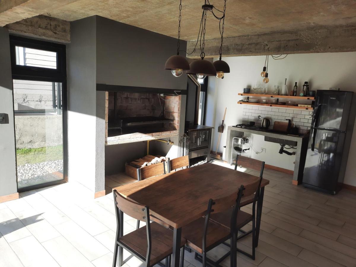 Casa De Invitados Con Parrilla Y Horno A Lena 乌斯怀亚 外观 照片